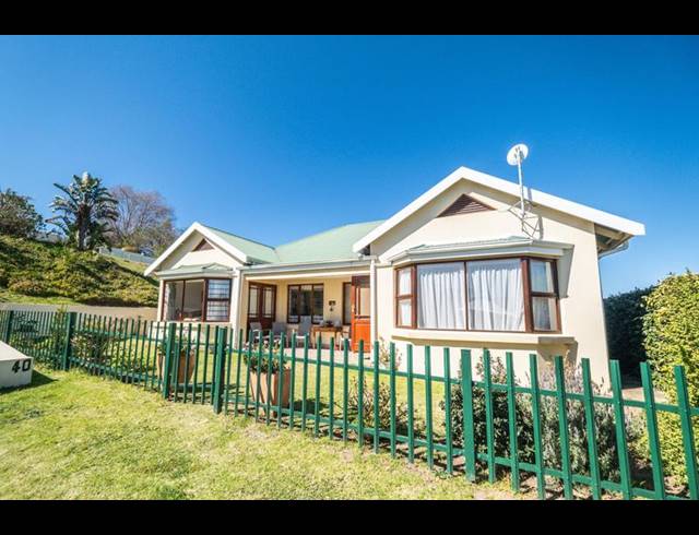 3 BEDROOM TOWNHOUSE FOR SALE IN OATLANDS NORTH